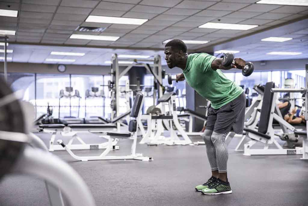Kevin Hart trains with Nike