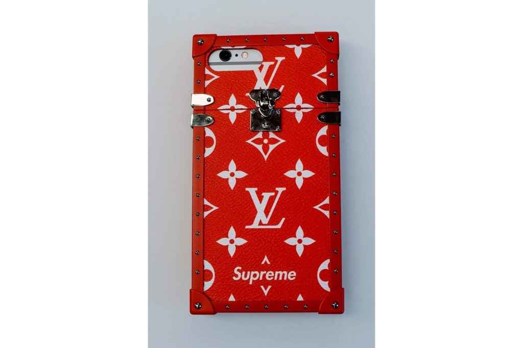 Supreme Louis Vuitton wallet (4)