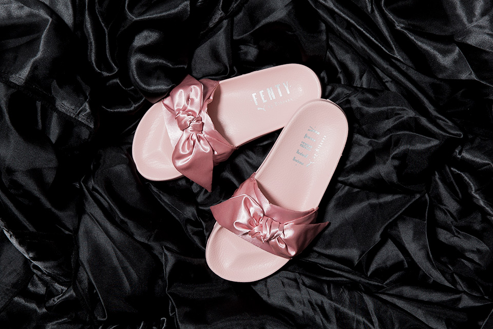 Rihanna Fenty Puma Bow Slides (pink)