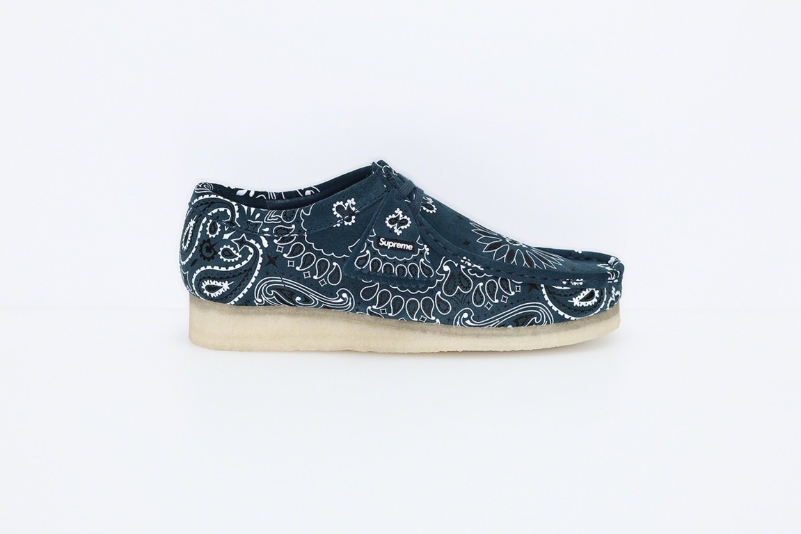 supreme clarks originals wallabe navy (2)