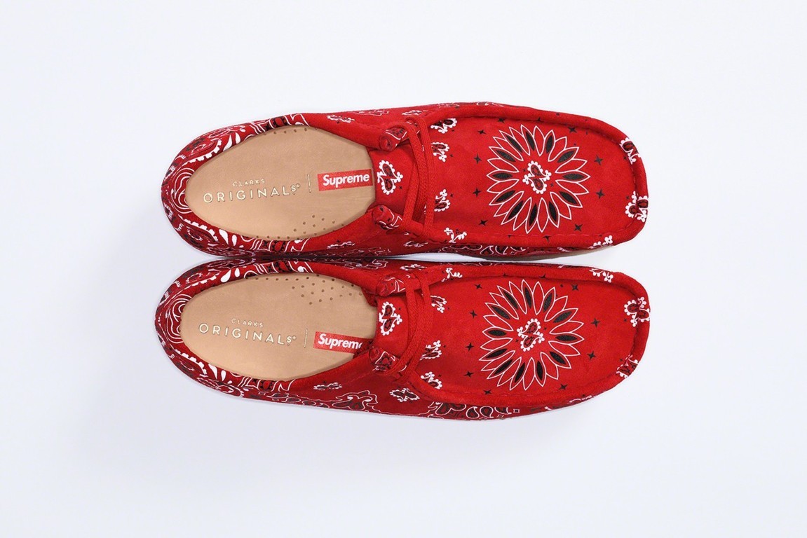 supreme clarks originals wallabe red (3)