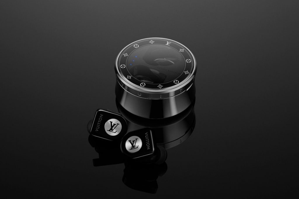 Louis Vuitton Horizon Earphones (4)