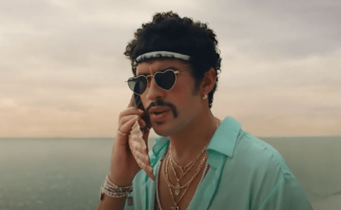 Snoop Dogg Cameos In Bad Bunny's Hoy Cobré Music Video