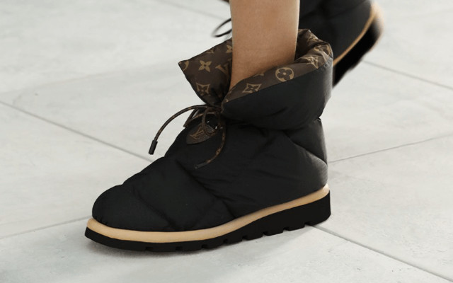 Louis Vuitton dévoile la « Pillow Boot », la paire de bottes fourrées la  plus désirable de l'hiver – Grazia