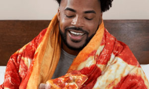 Pizza Hut Original Pan Blanket