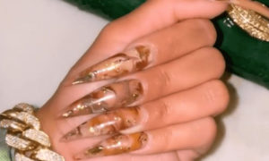 Saweetie next nail color