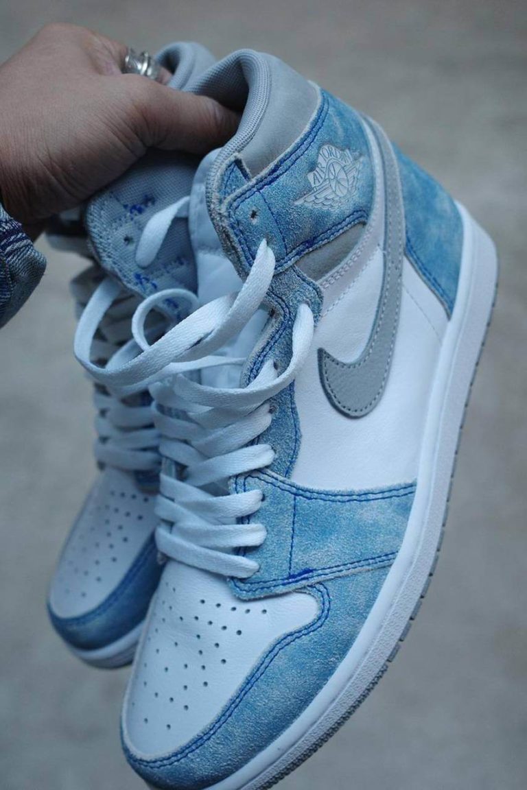 Air Jordan 1 Retro High OG “Hyper Royal” – aGOODoutfit