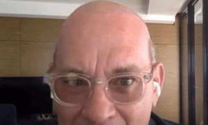 Tom Hanks bald