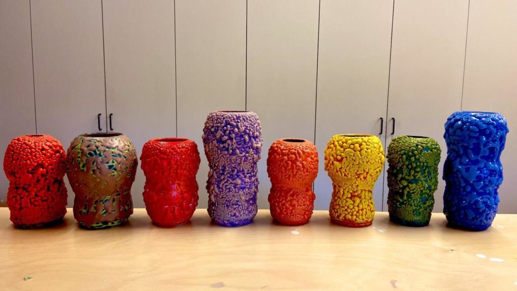 Seth Rogen vases Twitter