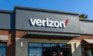 Verizon minimum wage increase $20