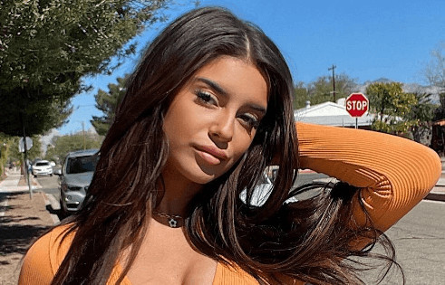 #WCW: Ariana Papadopoulos – aGOODoutfit