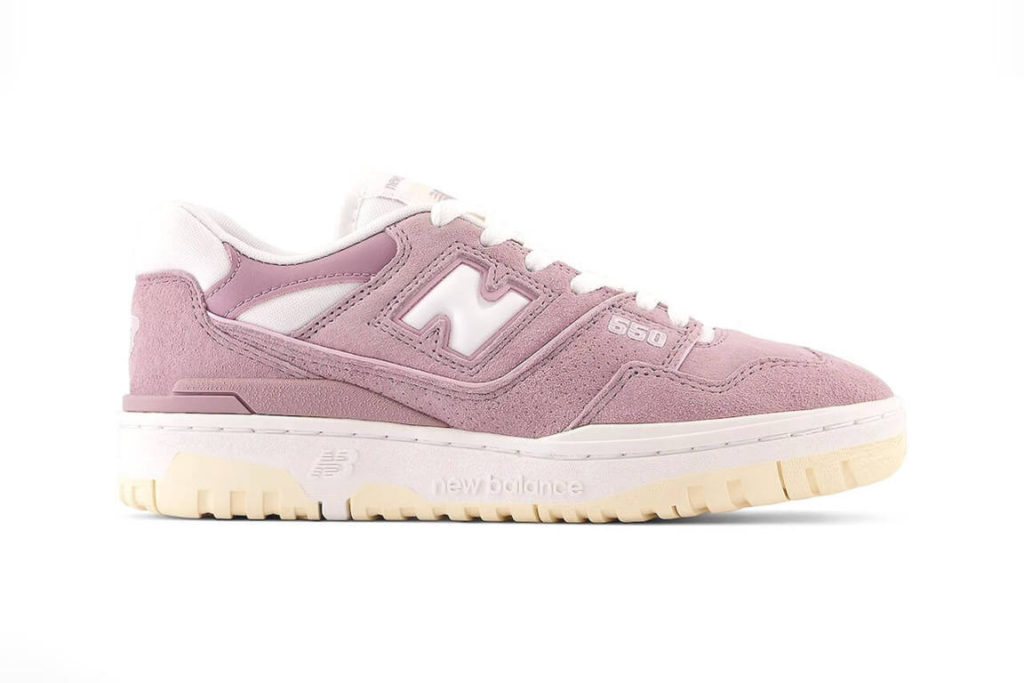 Women's New Balance 550 Pink Suede