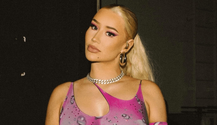 Iggy Azalea sells publishing