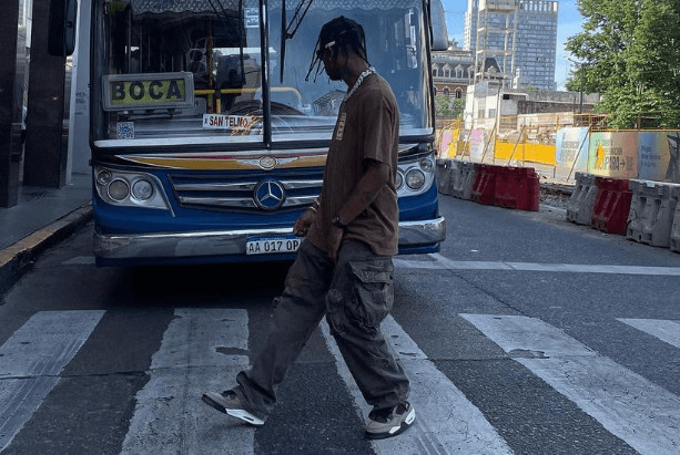 Travis Scott Recreates The Beatles’ ‘Abbey Road’ Album Cover – aGOODoutfit