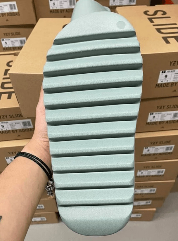 adidas Yeezy Slide Salt color (4)